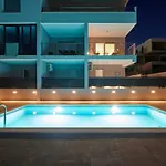 Exclusive Okrug Gornji With Shared Pool - Two Bedroom With Shared Pool Apartamento *
