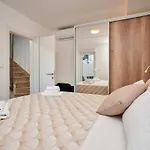 Apartamento Exclusive Okrug Gornji With Shared Pool - Two Bedroom With Shared Pool Trogir