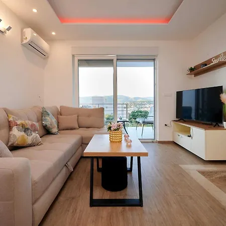 Apartment Exclusive Okrug Gornji With Shared Pool - Two Bedroom With Shared Pool *