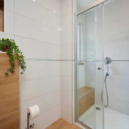 Апартаменты Exclusive Okrug Gornji With Shared Pool - Two Bedroom With Shared Pool