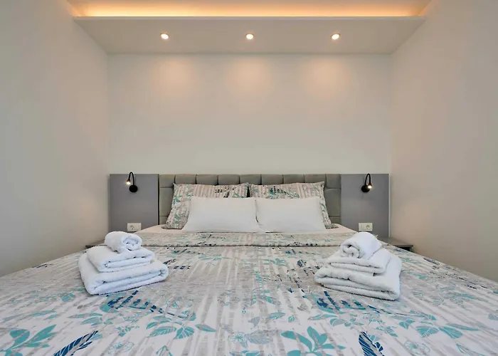 アパート Exclusive Okrug Gornji With Shared Pool - Two Bedroom With Shared Pool *