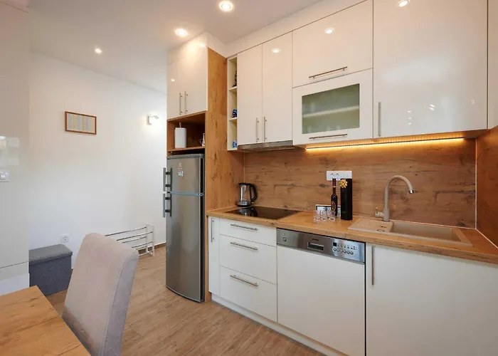 Exclusive Okrug Gornji With Shared Pool - Two Bedroom With Shared Pool * トロギール